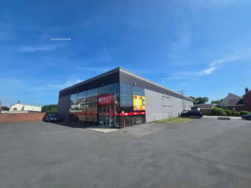 Handelspand te Huur Opwijk 700m² Winkelruimte Magazijn