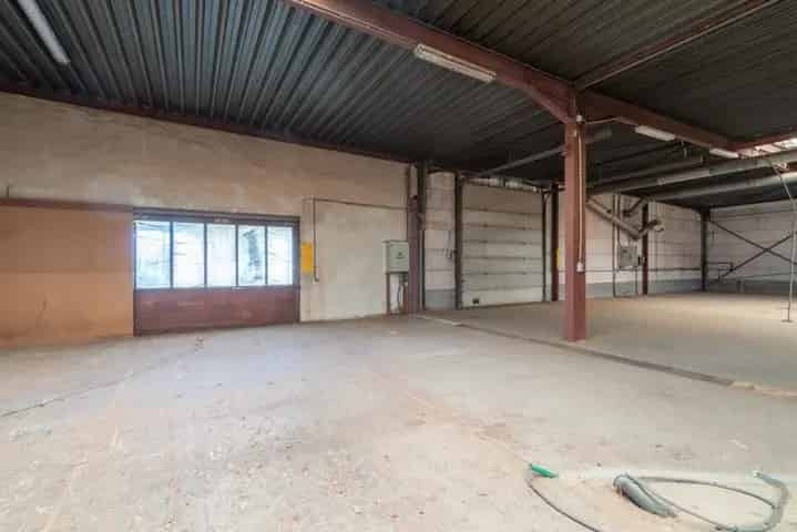 Magazijn te Huur Hamme 1000m2