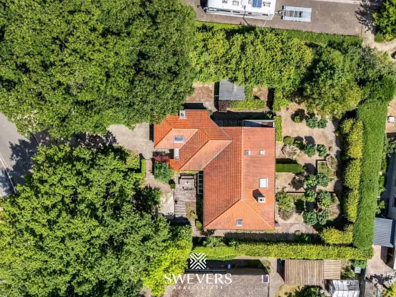 Karaktervolle woning met 5 slaapkamers op 10a 46ca in Helchteren