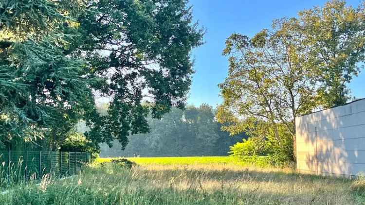 Alleenstaande woning op 1100 m² met landelijk uitzicht