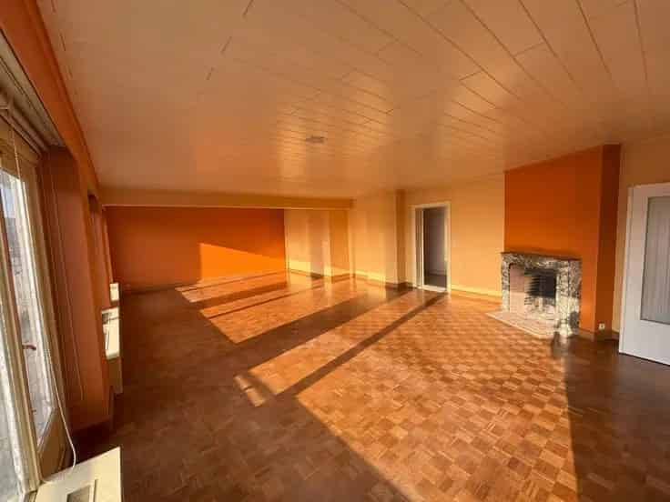 Appartement te renoveren 200m2 4 slaapkamers 2 terrassen Woluwe-Saint-Lambert