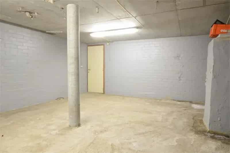 Magazijn te Huur Oudenburg - Kelderberging 64m²