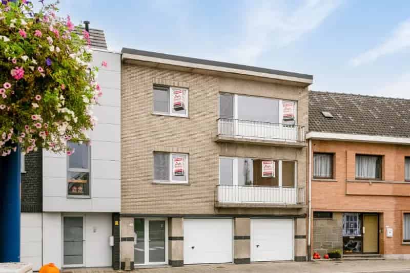 Appartementsgebouw te koop in Opstal