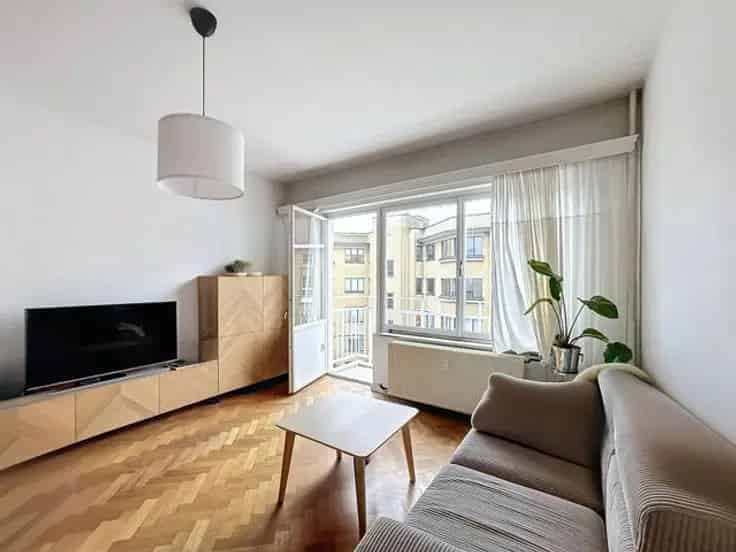 Appartement te Koop Ukkel 2 slaapkamers 2 Balkons 83m2