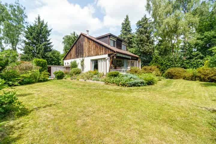 Te renoveren villa met 4 slaapkamers in Berkenrode