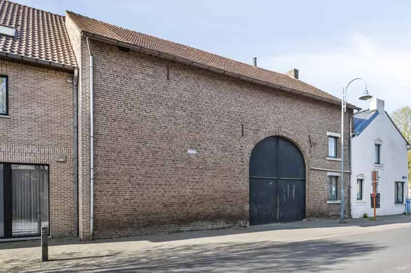 Huis te Gingelom te renoveren Schuur met potentieel