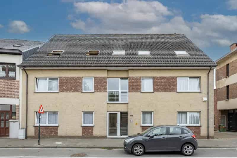 Opbrengsteigendom Hemiksem 6 Appartementen 9 Garages