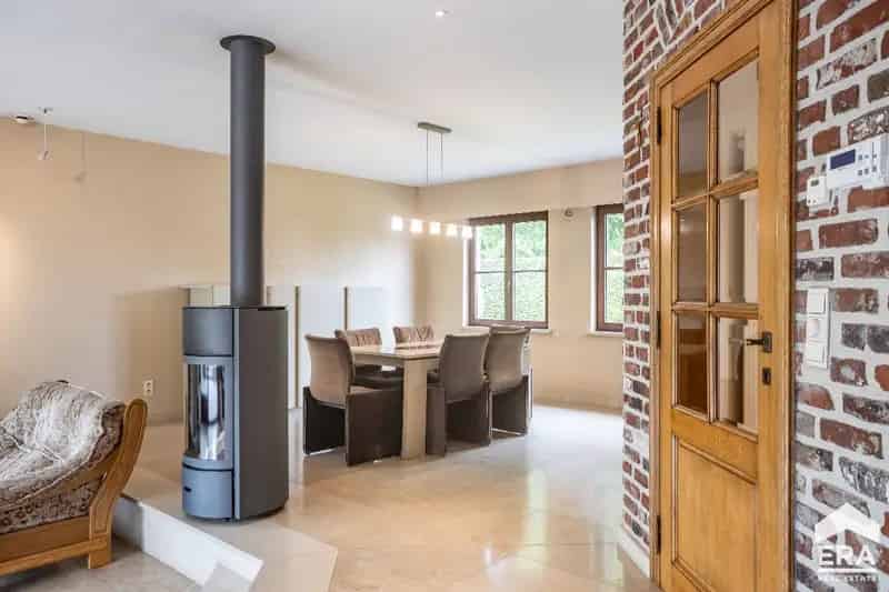 Villa te koop in Denderleeuw