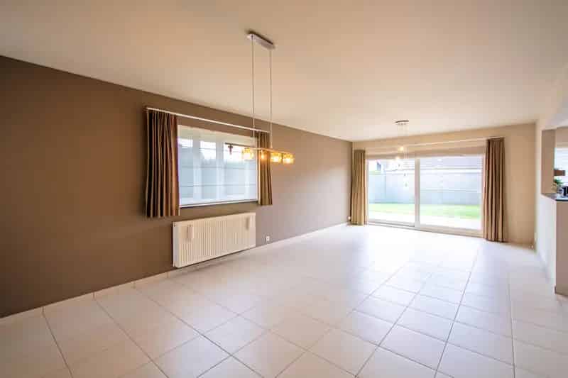 Huis te koop in Lochristi: Rust, Ruimte en Comfort
