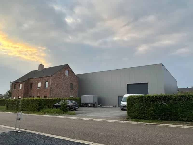Bedrijfspand Met Woonst Volledig Aanbod