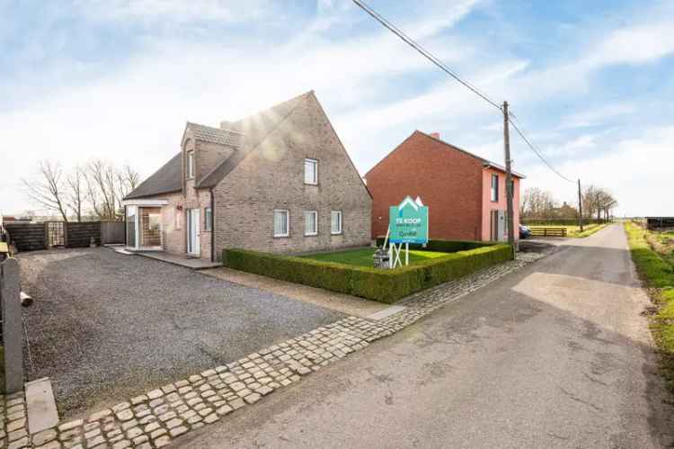 Huis te koop in Tielt met charmante villa en natuur