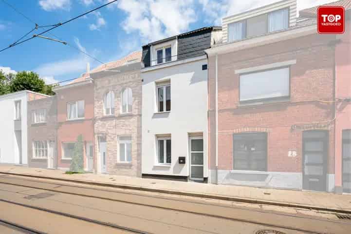 Huis te koop in Wondelgem: gerenoveerde woning vlakbij Gent