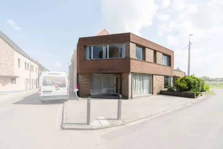 Huis Te Koop 3 Slaapkamers Nabij Centrum