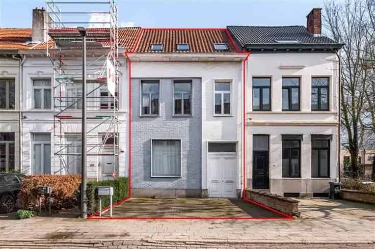 Herenhuis te koop Mortsel 180m² 4 slaapkamers tuin