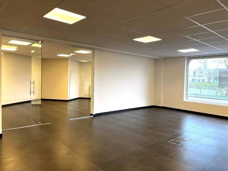 Prakijk-Bureelruimte te huur Houtkaai Brugge
