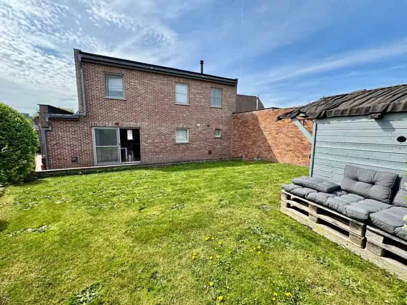 Instapklare Halfopen Woning 4 slaapkamers Tuin Garage