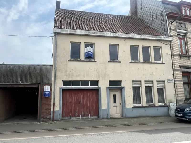 Huis te Koop Kuurne: Renovatieproject met Veel Mogelijkheden