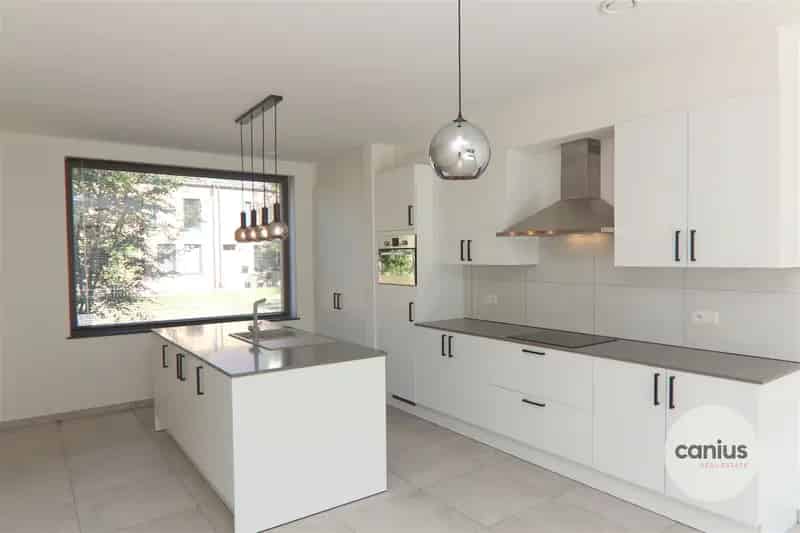 Rustige Gelegen Woning 4 Slaapkamers Nabij Stadscentrum