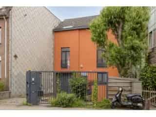 Huis met Loods te Koop Ukkel