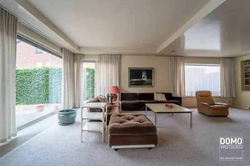 5 Slaapkamers Open Bebouwing Hasselt Kermt