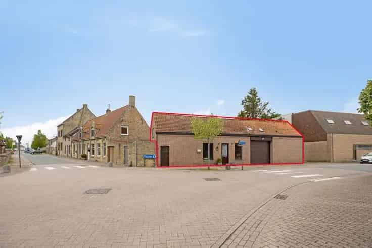 Huis Te Koop Avekapelle 2 slaapkamers Garage
