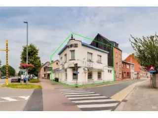 Kantoor te koop Wommelgem - Hoekgebouw 298m²