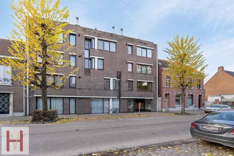 Ruim appartement 3 slaapkamers te huur met garage en terras