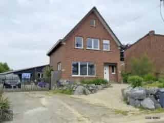 Industrie te koop Sint-Joris-Winge: woning met hangaar