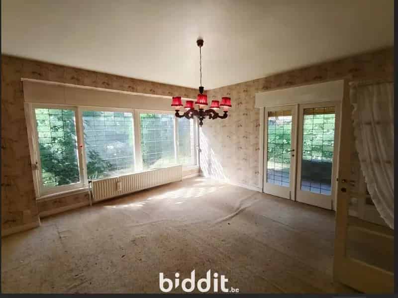 Te renoveren woning Schoten groene omgeving 856m²