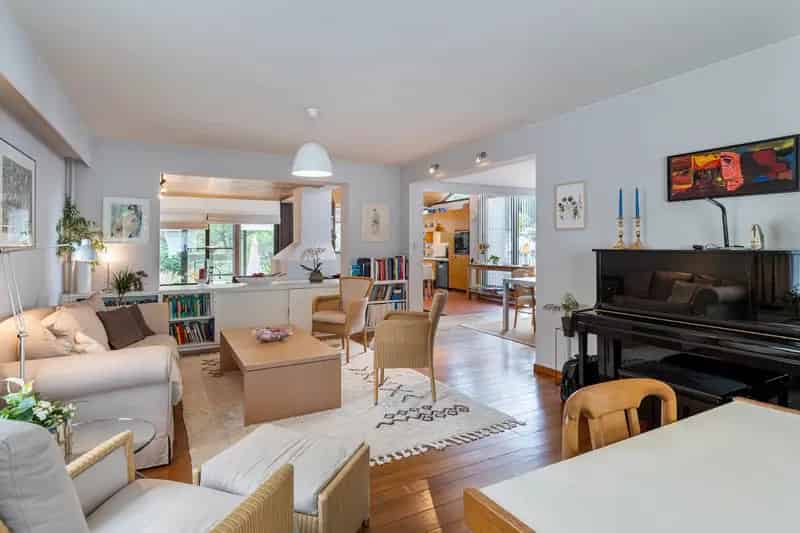 Huis te koop Diepenbeek: 4 slaapkamers, garage, tuin
