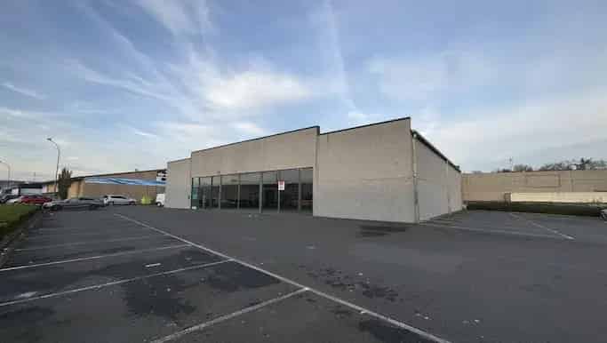 Handelspand te huur Harelbeke 750m²