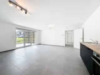 Gelijkvloerse Flat te Koop Léglise - 2 slaapkamers - Nabij E411 E25