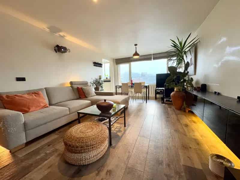 Appartement te koop 3 slaapkamers terras gerenoveerd