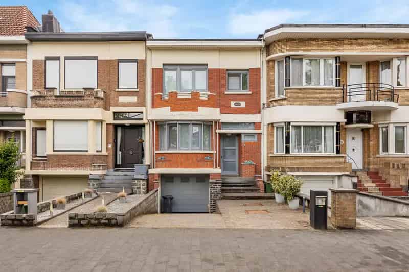 Huis te huur Mortsel: Lichtrijke gezinswoning met 3 slaapkamers en garage