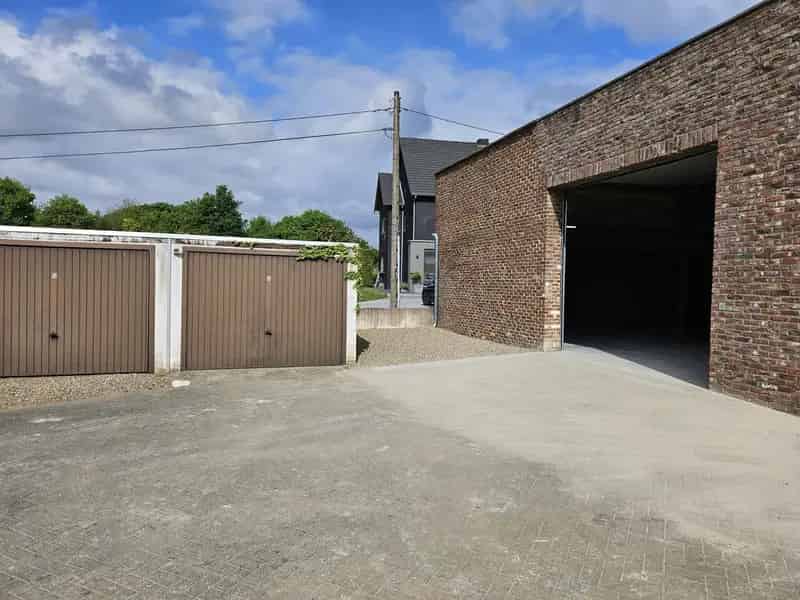TE HUUR Magazijn Werkplaats 293m² Oudsbergen