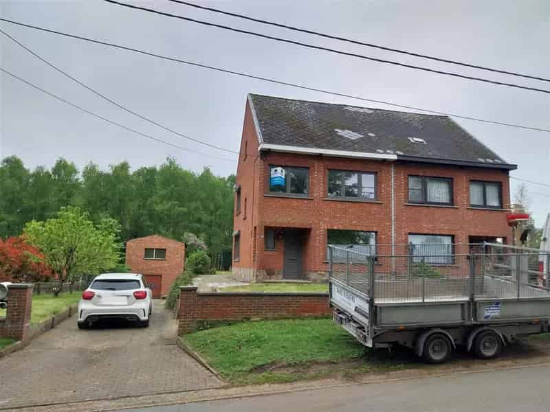 Te Huur Gerenoveerde Woning 3 Slaapkamers Paal