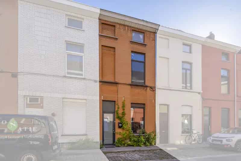 Huis te koop Gent Rabot: Instapklare woning met tuin