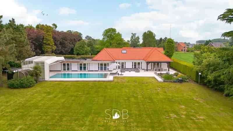 Villa te koop Affligem met paardenstallen