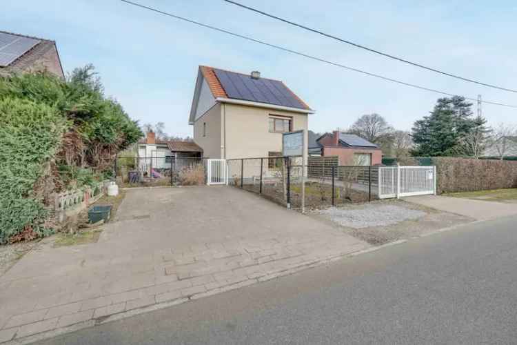 Gerenoveerde woning met paardenweide