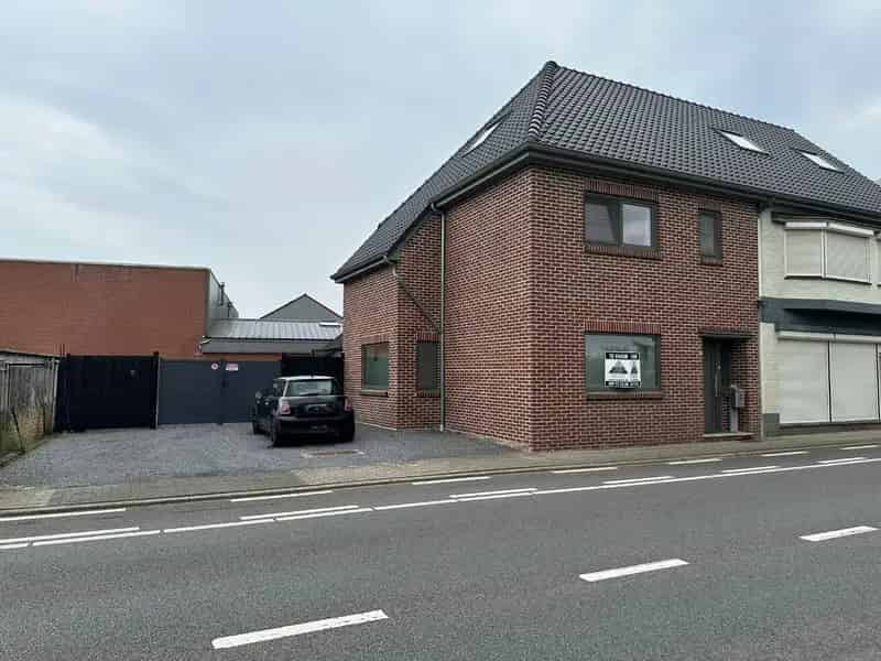 Huis te koop: 2 slaapkamers, terras en tuin in centrum Rotem