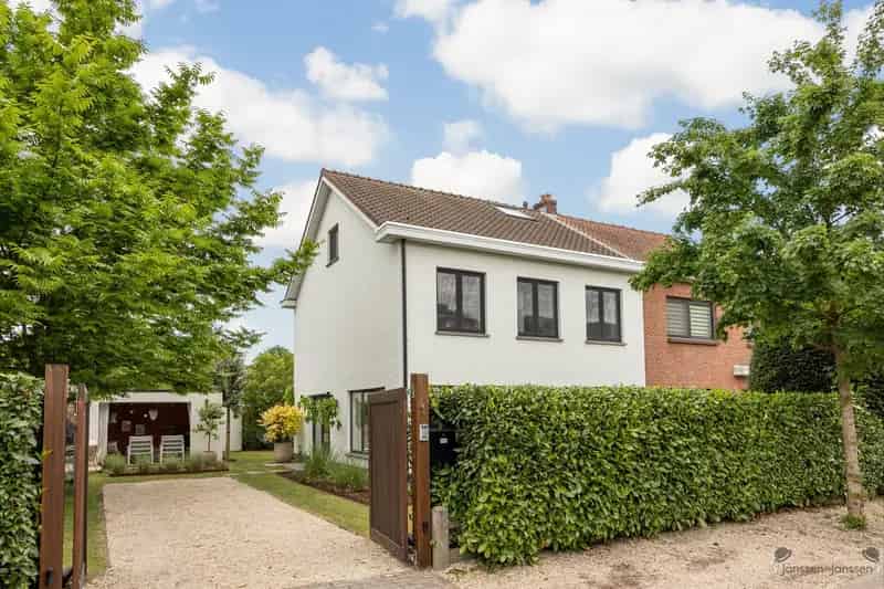 Huis te huur Schilde: Instapklare gerenoveerde woning met tuin