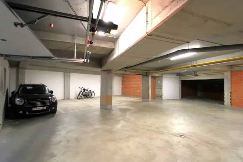 Garagebox Zoutelaan 33 te koop