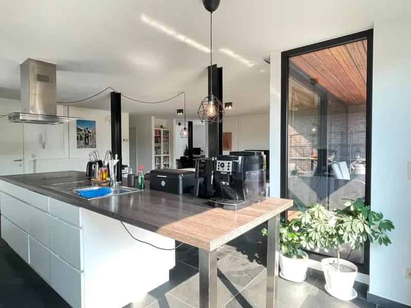 Appartement te huur Gent: Luxe 2 Slaapkamers, Garage & Terras
