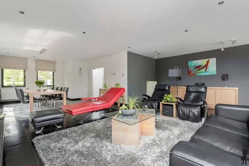 Instapklare woning met zwemvijver Hoogstraten