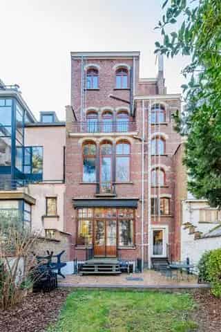 Opbrengsteigendom te koop Brussel Quartier Louise