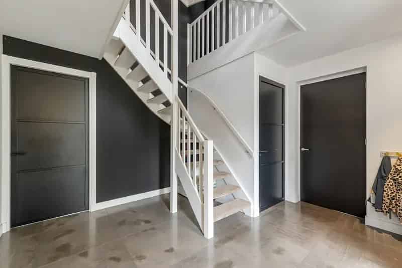 Villa te koop nabij NL grens 5 slaapkamers 2 badkamers