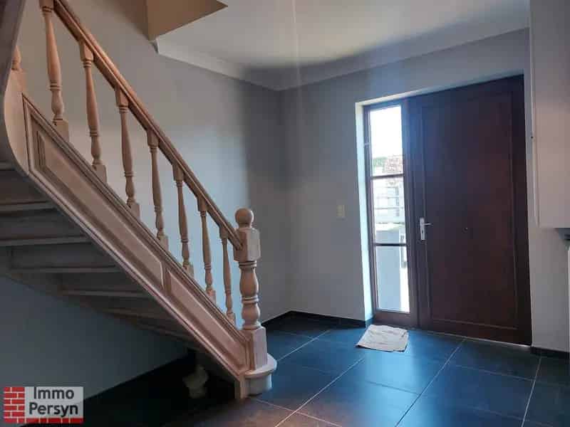 Huis te koop Attenrode: Ruime woning met loods