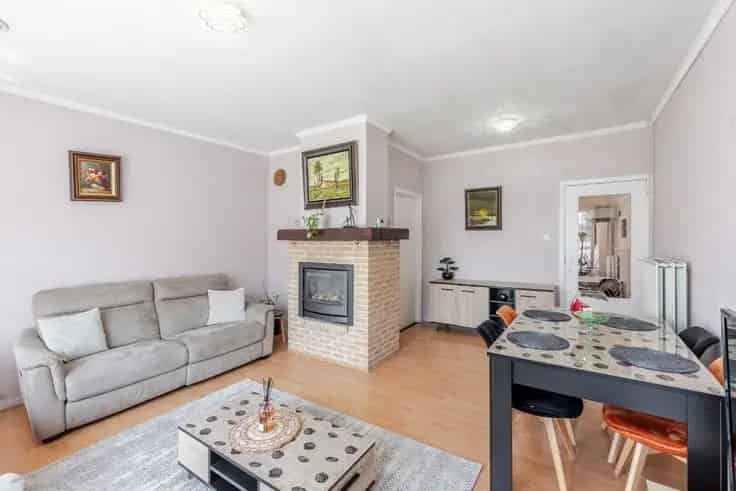 Huis Te Koop Zelzate Ruime Woning 3 Slaapkamers