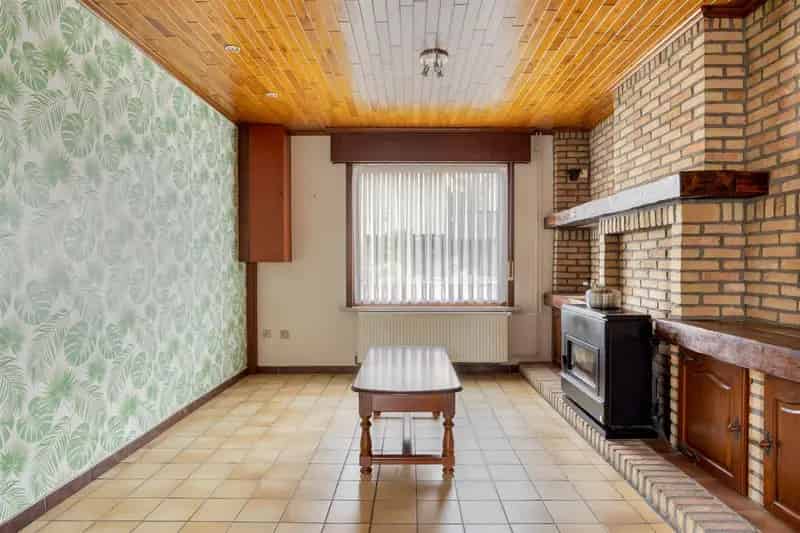 Huis te huur Oostakker: 3 slaapkamers, garage, starterswoning