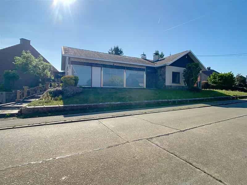 Ruime woning 3-5 slaapkamers garage tuin 1603m²